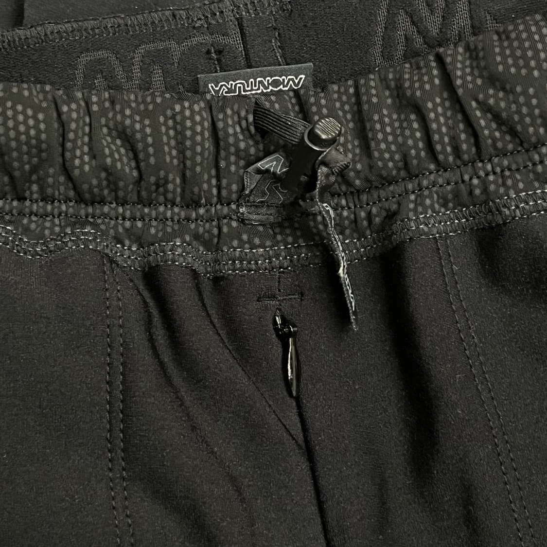 [정품/M] 몬츄라 검정색 트레이닝 바지 b14 상품이미지7