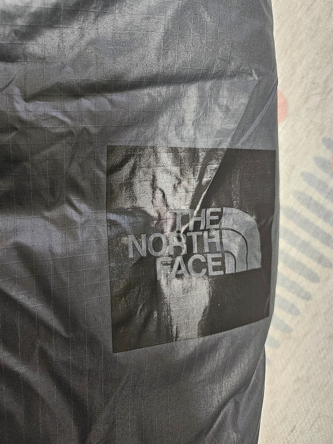 노스페이스 글로시 패딩 상품이미지3