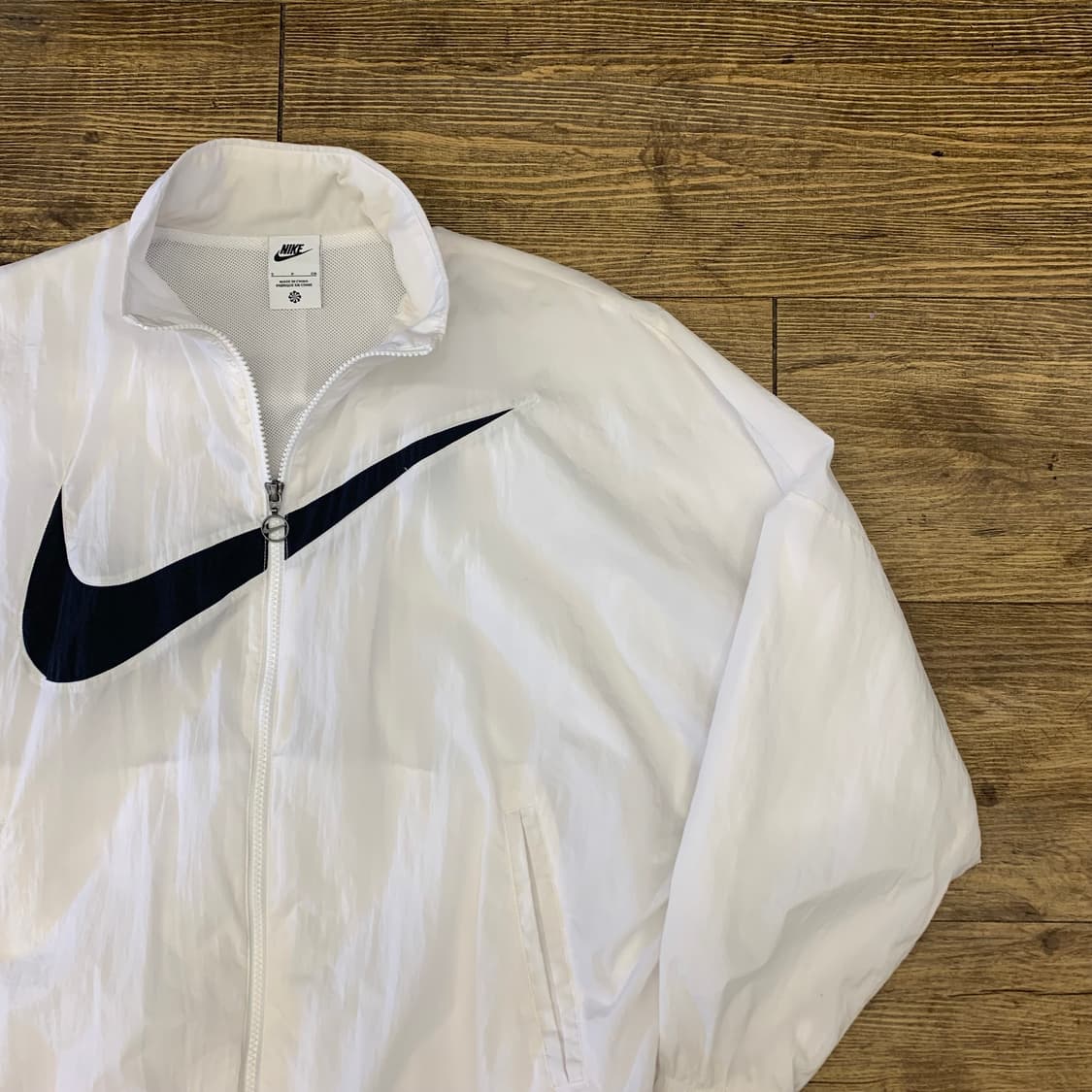 나이키 스우시 화이트 바람막이 S 상품이미지3