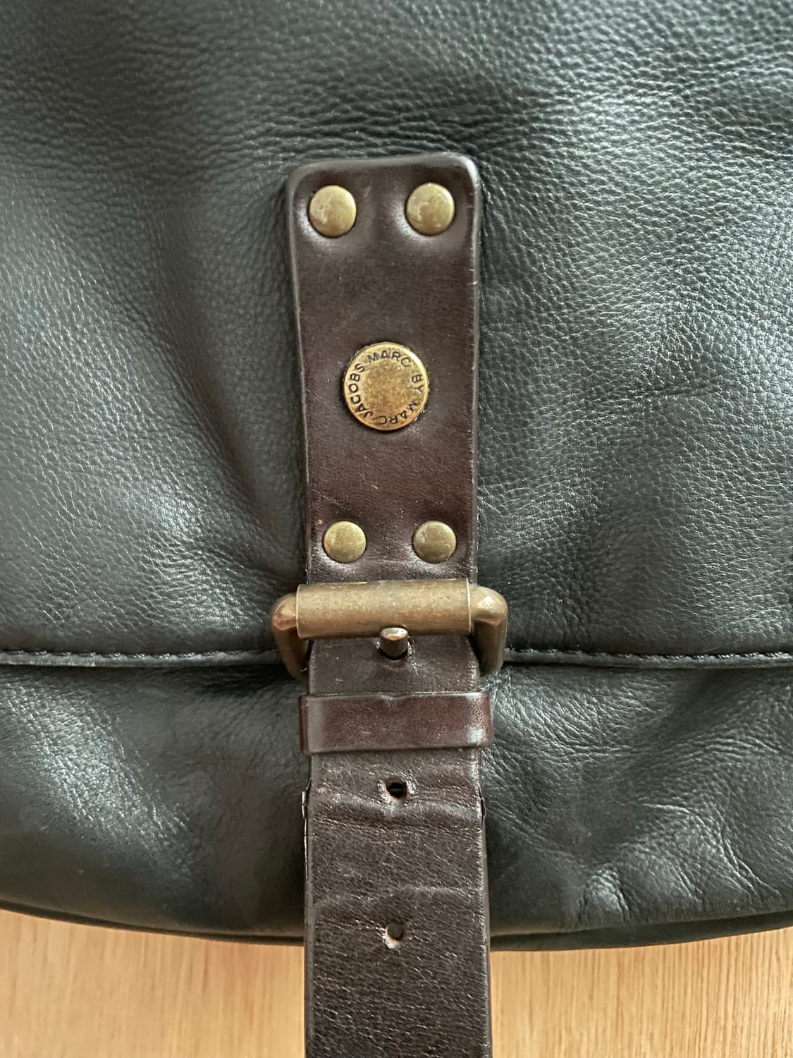 마크바이마크제이콥스 레더 크로스백 상품이미지10