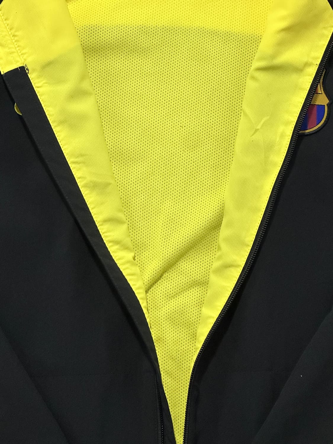 NIKE x FC Barcelona 옐로우 블랙 트랙자켓 DRI-FIT 상품이미지3