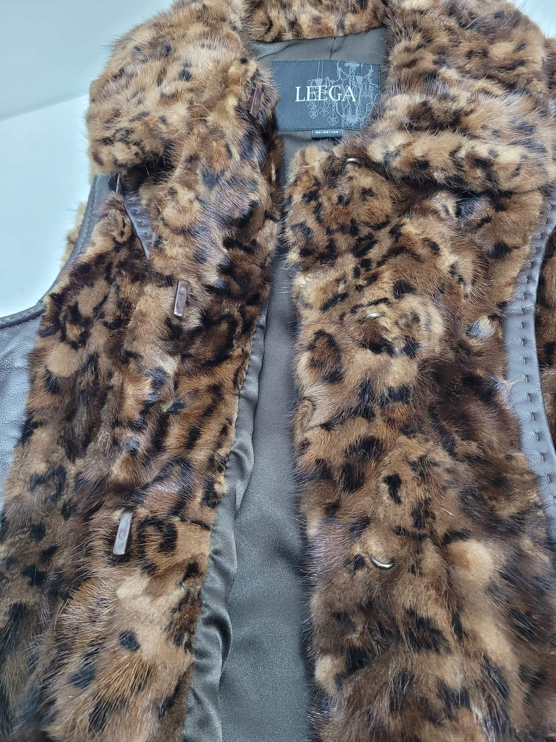LEEGA 리가 양가죽 레오파드 밍크 베스트 / 여 85 브라운
 상품이미지6