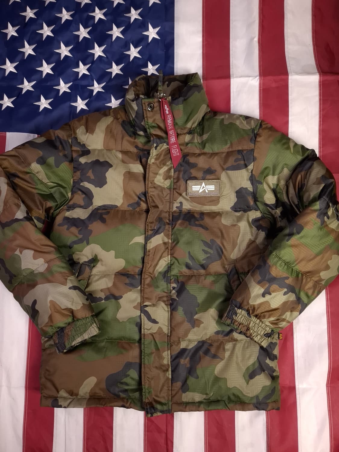 새제품 오리지날 일본판 알파사 카모 다운 패당 상품이미지1