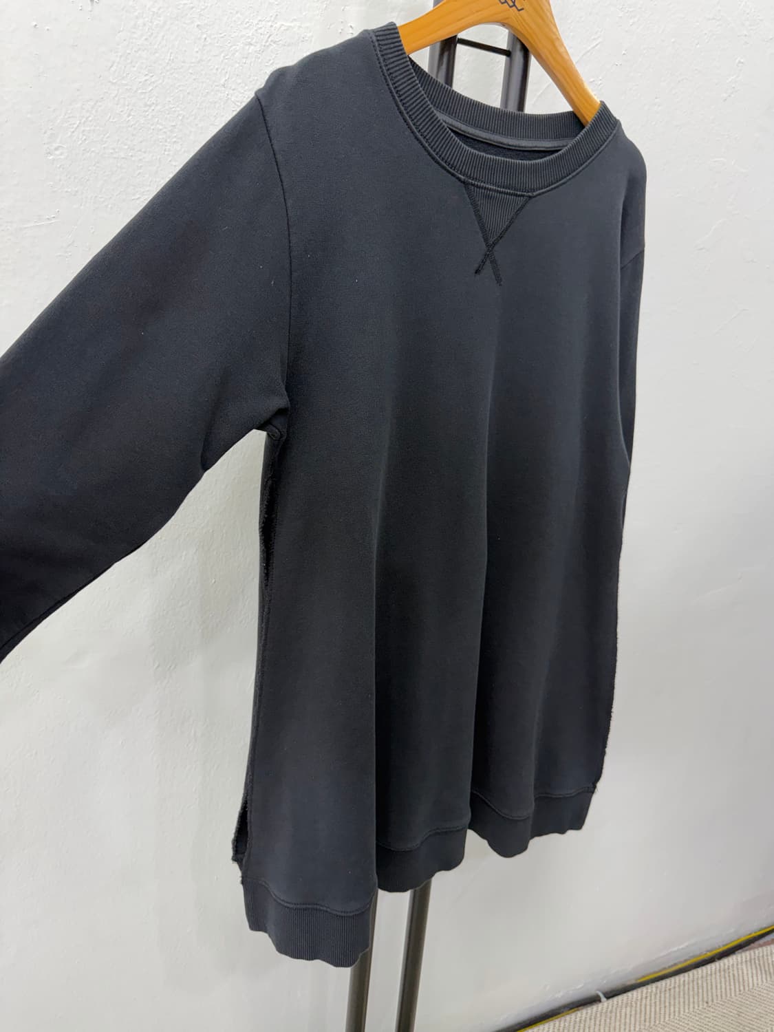 정품) 메종마르지엘라 여성 절개 맨투맨티 XS 상품이미지2