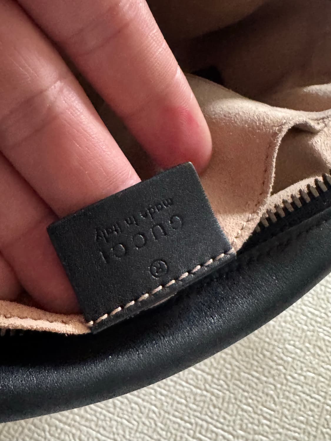 구찌 마몬트 마틀라세 블랙 카메라백 상품이미지8