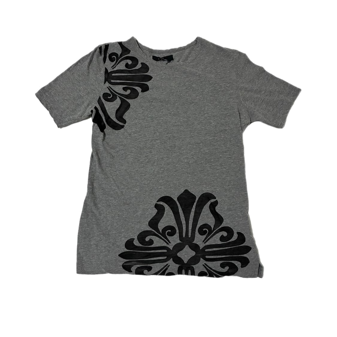 Yohji Yamamoto Ornamental Print T-Shirt 상품이미지1