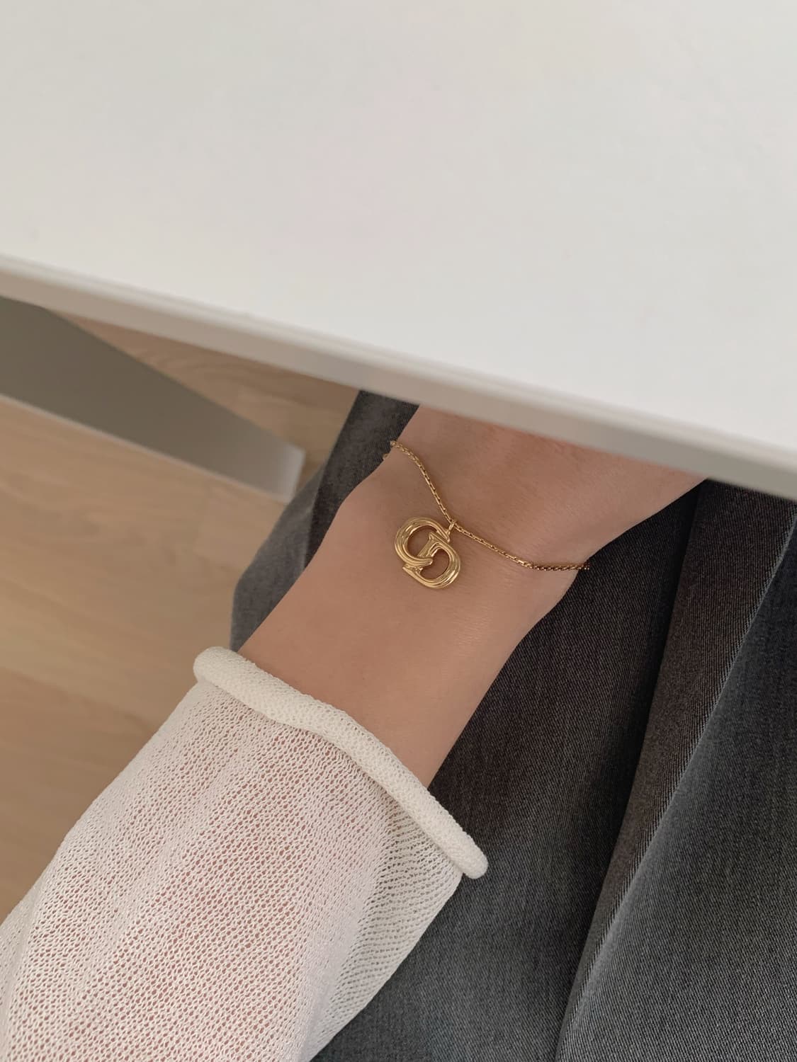 [ 디올 ] 디올 골드 로고 팔찌 상품이미지5