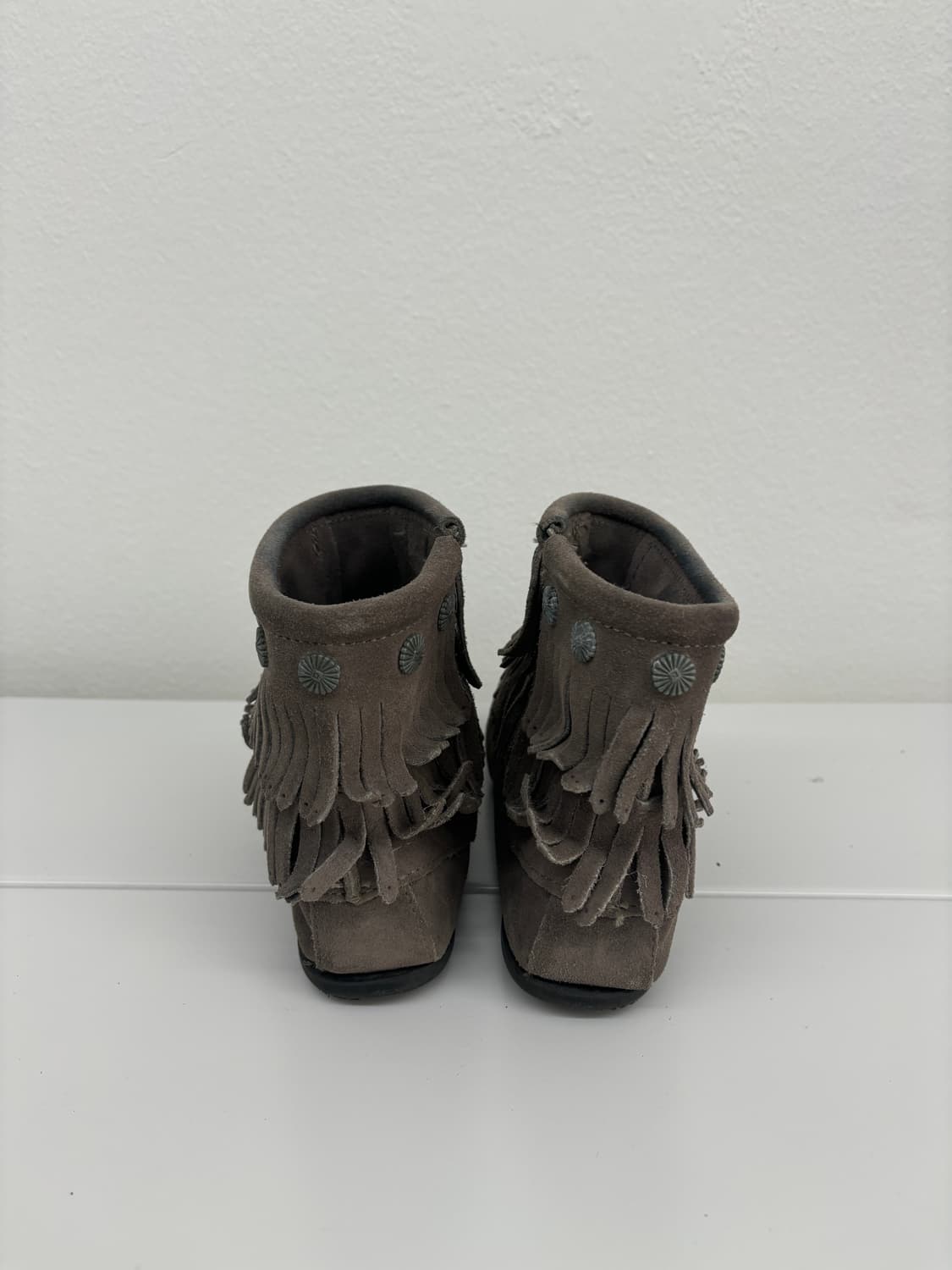 Minnetonka 프린지 부츠 스웨이드 상품이미지4