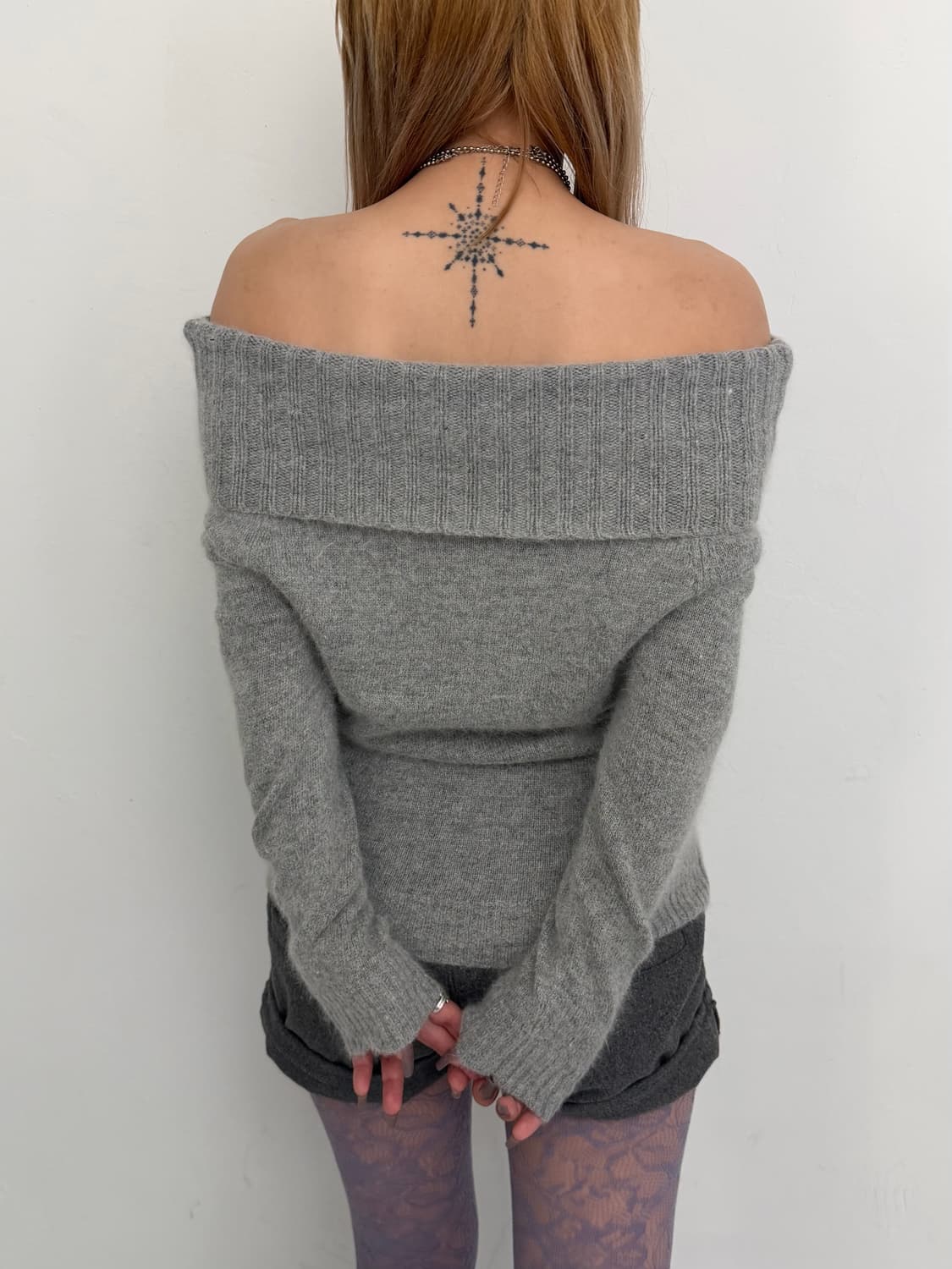 퍼 리본 오프숄더 니트  상품이미지3