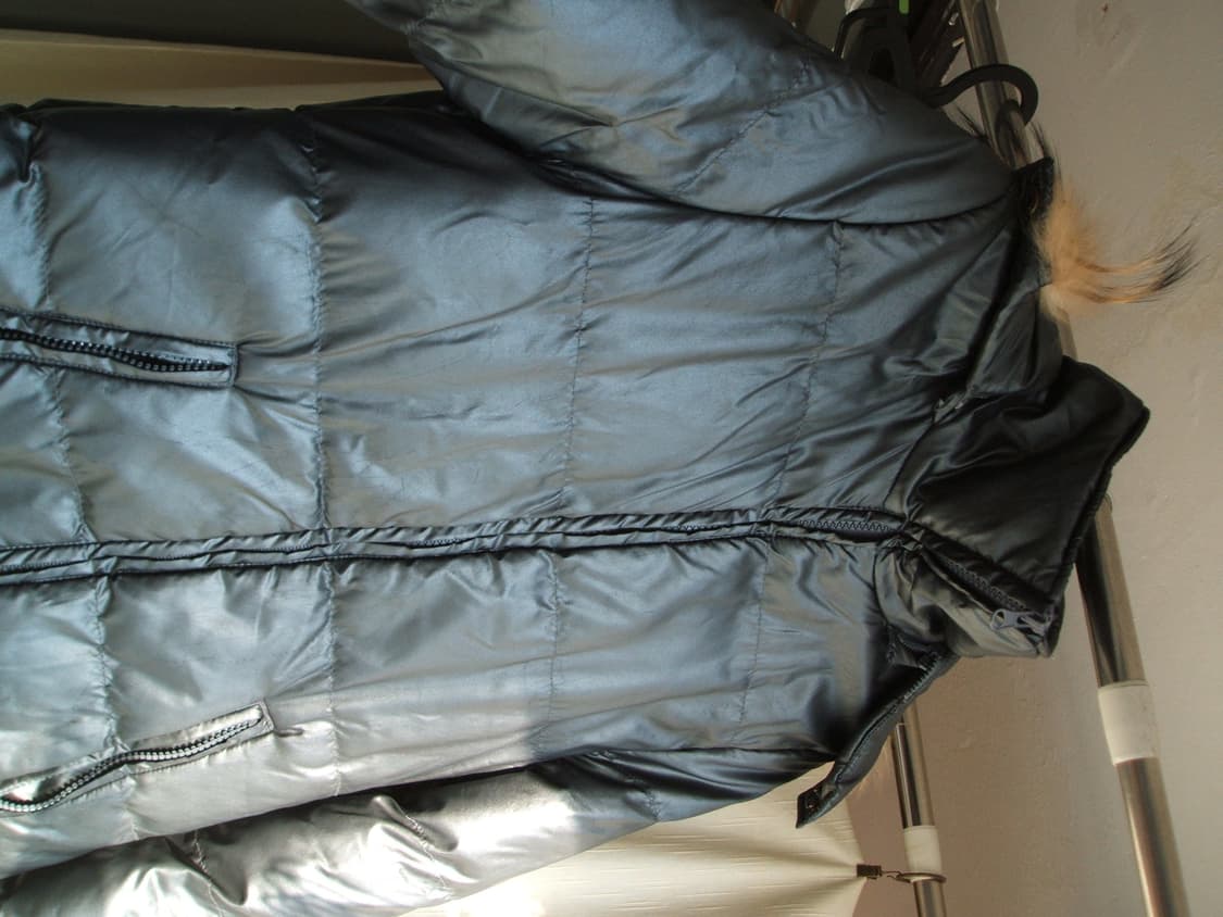 여성 퍼 유광 패딩 상품이미지2