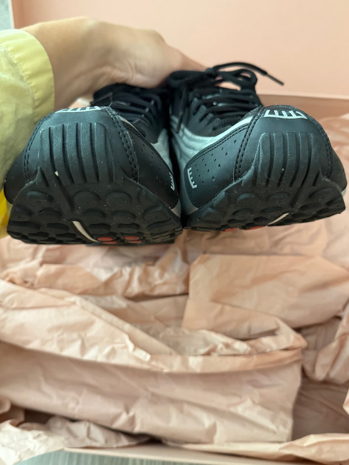 나이키 샥스 R4 블랙/메탈릭 실버 2018 285mm 상품이미지5