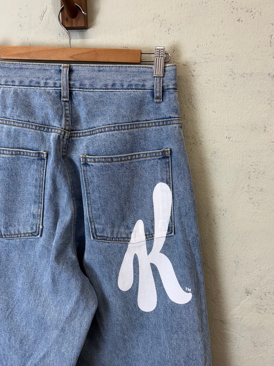 위캔더스 켈로그 패치 데님 팬츠 상품이미지4