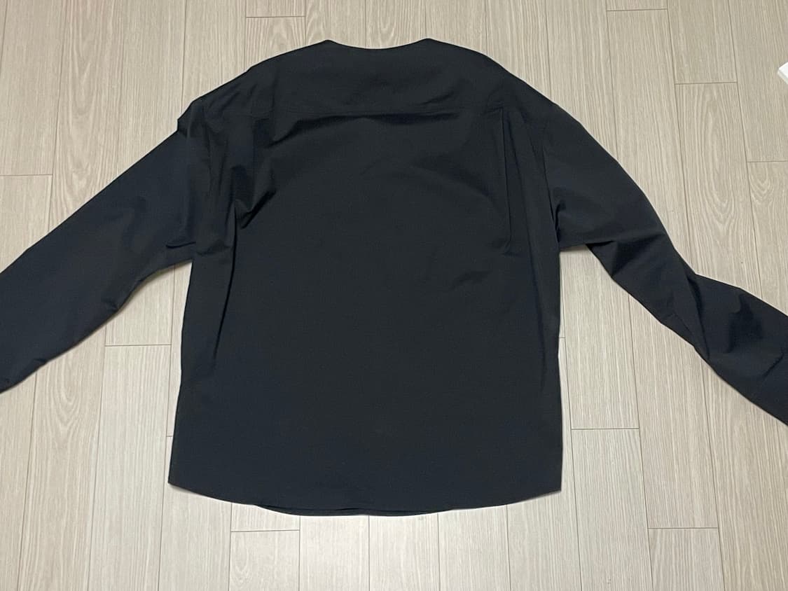 시스템 옴므 블랙 나일론 긴팔 티셔츠 100 상품이미지2