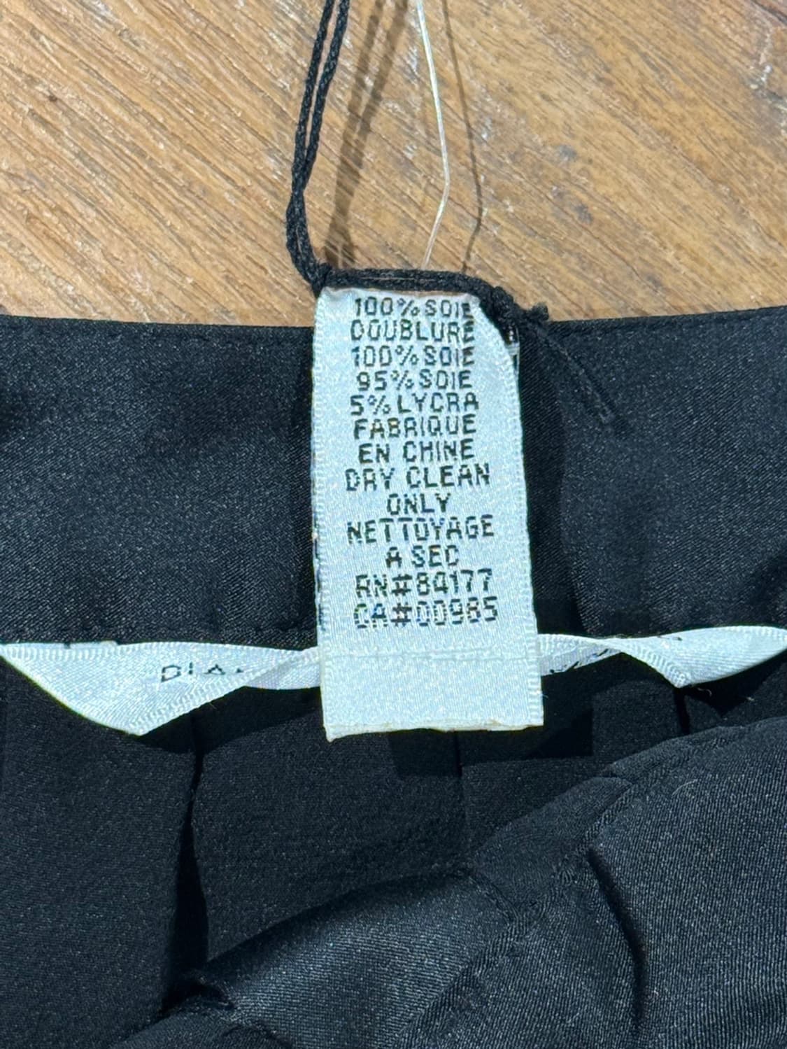 다이앤 본 퍼스텐버그 블랙 쉬폰 미디 스커트 상품이미지7