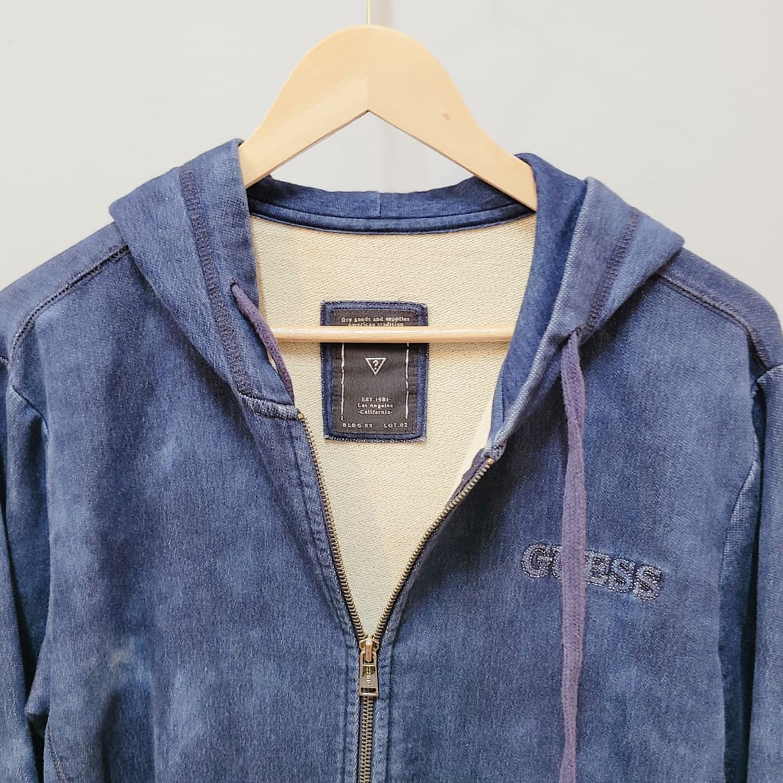 L) 게스 부드러운 데님 후드집업 상품이미지4