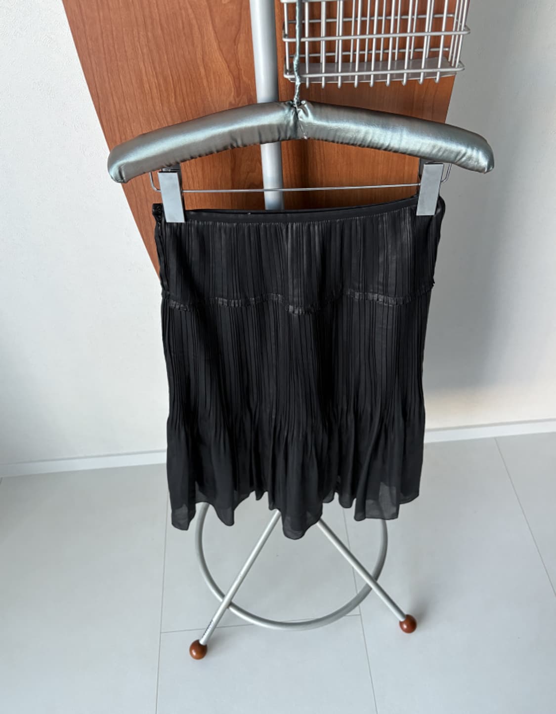 satin pleat skirt 상품이미지1