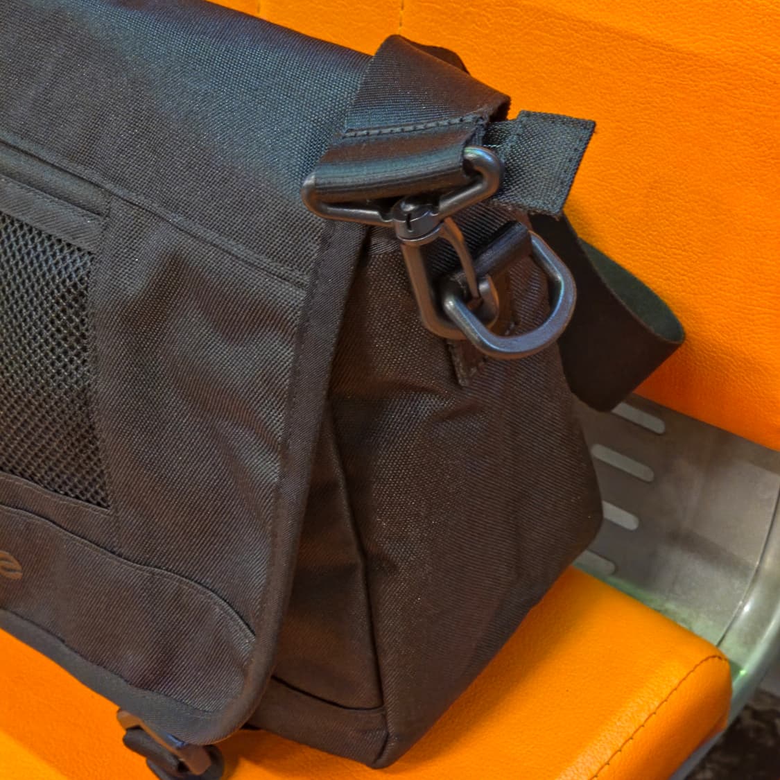 뉴발란스 메신저백  상품이미지4