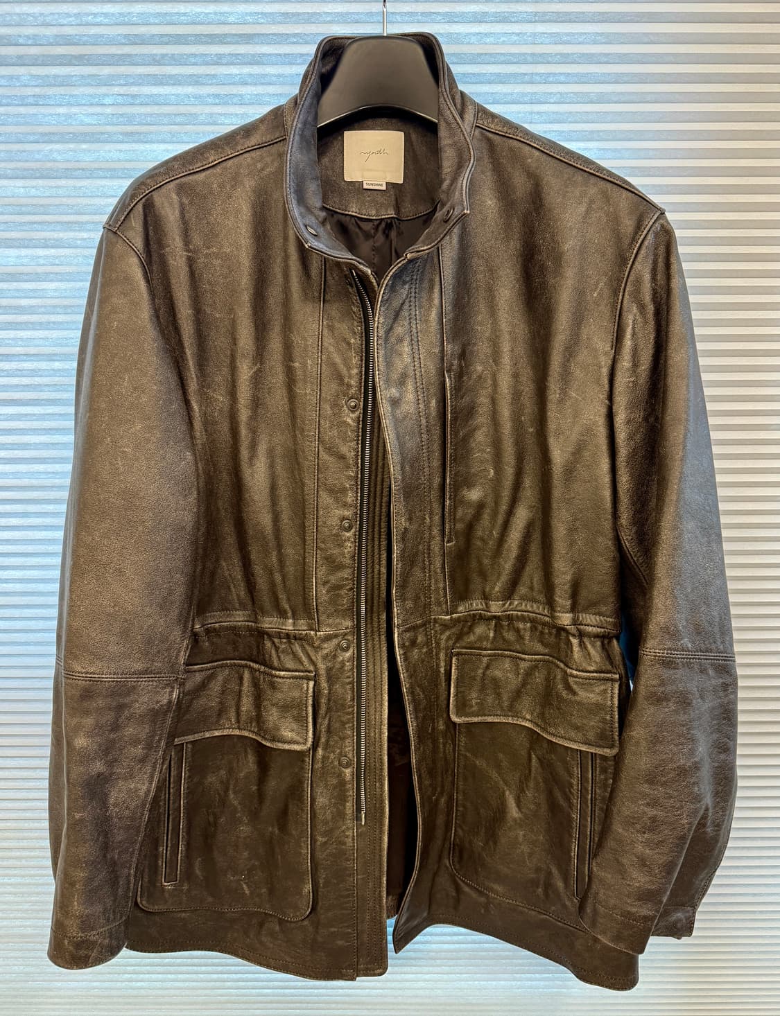 유스 하이넥 레더 하프코트 26ss s사이즈 팝니다! 상품이미지1