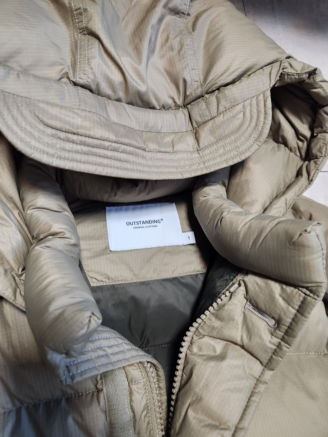 [100] 아웃스탠딩 카라코람 베이지 24fw 상품이미지2