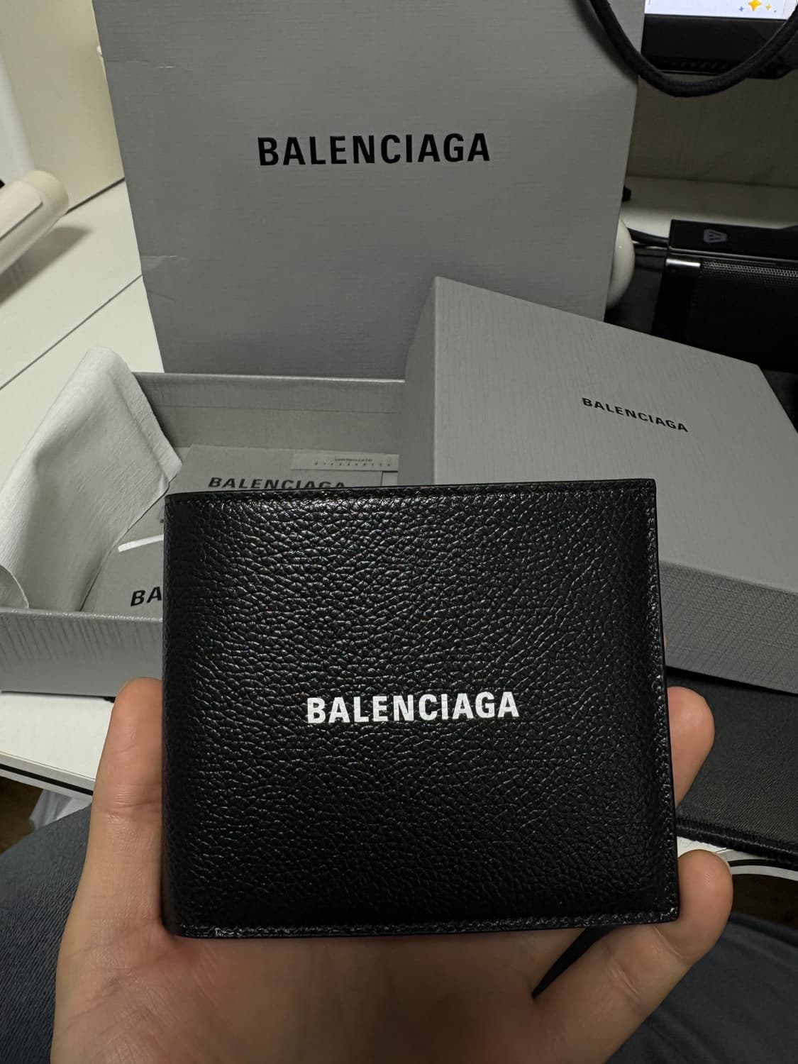 발렌시아가 반지갑 새상품 신상 백화점판 판매 상품이미지3