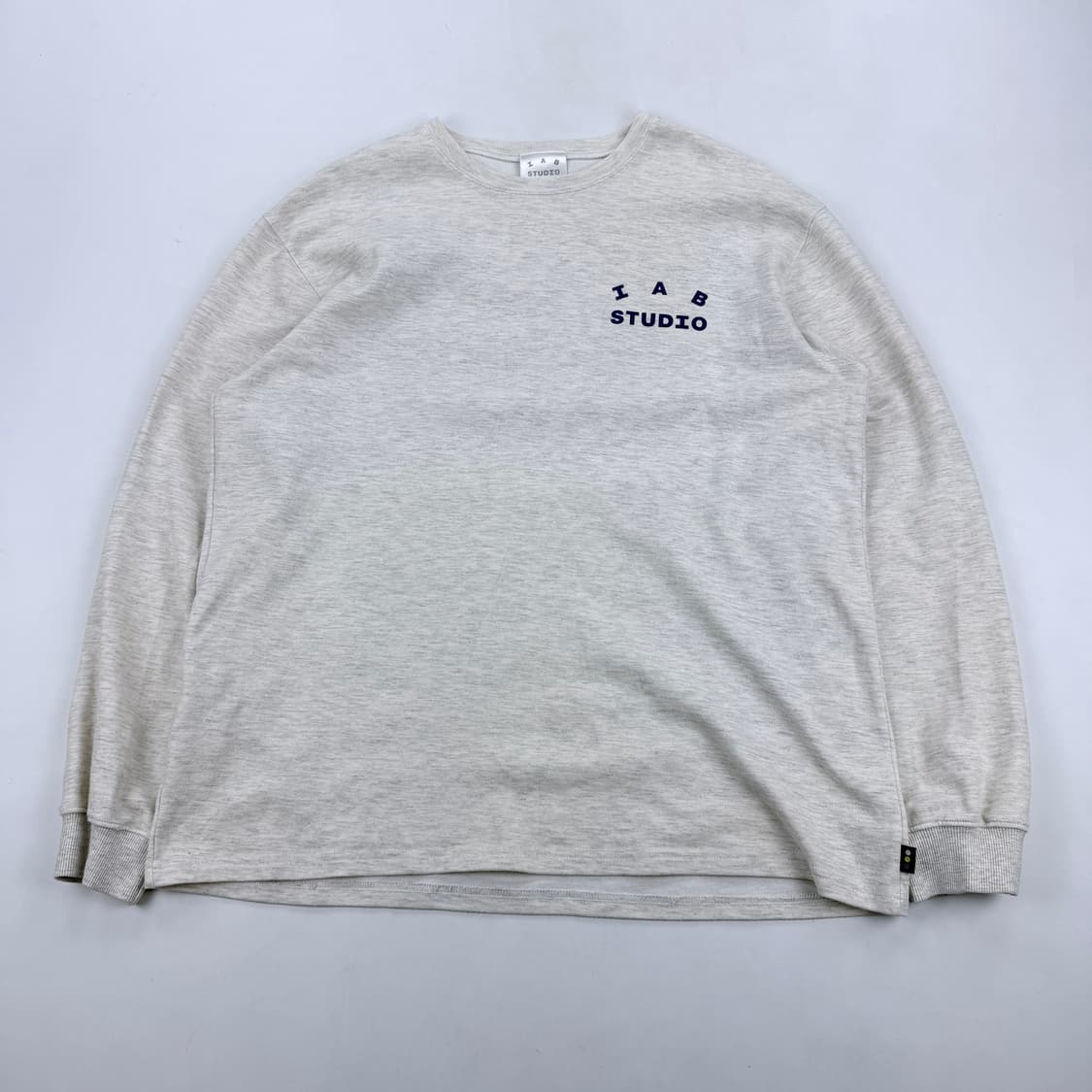아이앱 스튜디오 롱슬리브 라이트 그레이 XL 상품이미지1