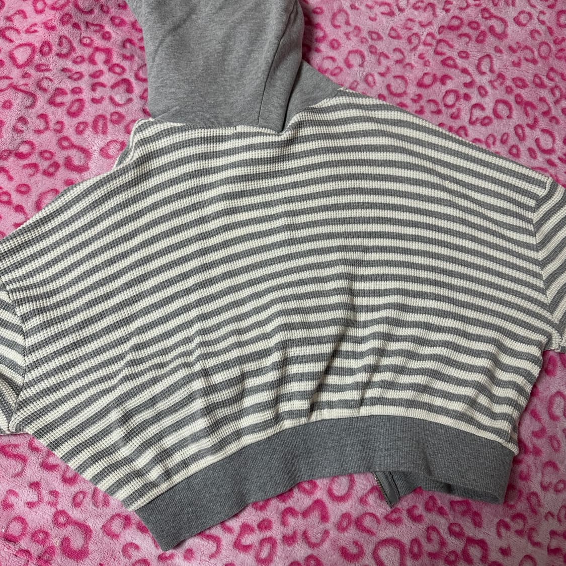 히피디피 멜란지 그레이 스트라이프 집업 투웨이 상품이미지3