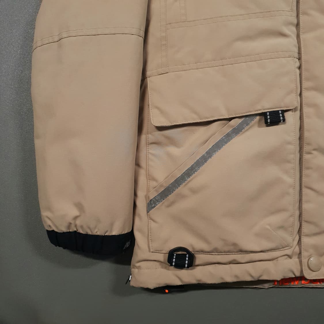 여성 M) 뉴발란스 패트롤 구스 다운 후드 퍼 패딩 점퍼 자켓 베이지 상품이미지4