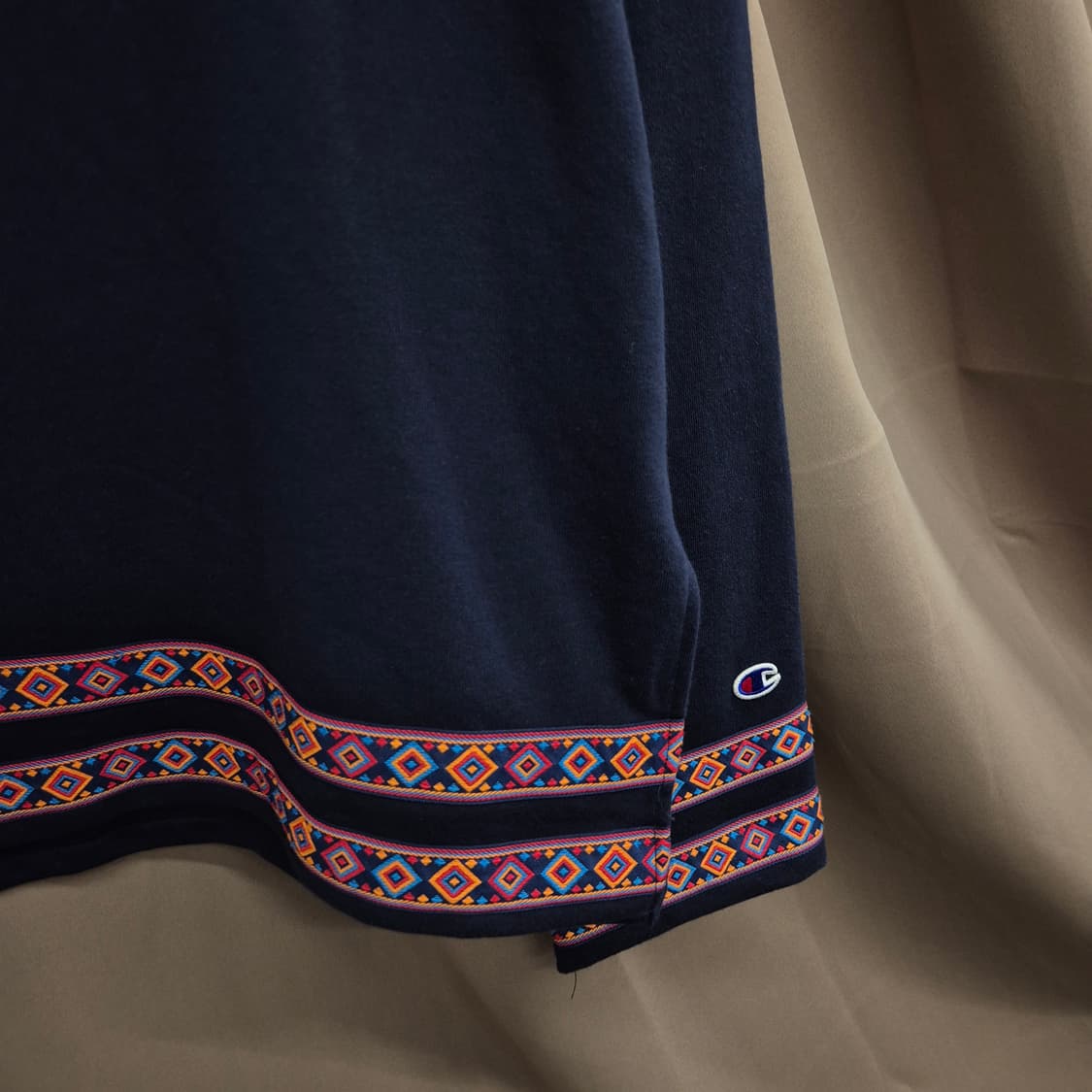 챔피온 네이비 기하학 패턴 맨투맨 L 상품이미지2