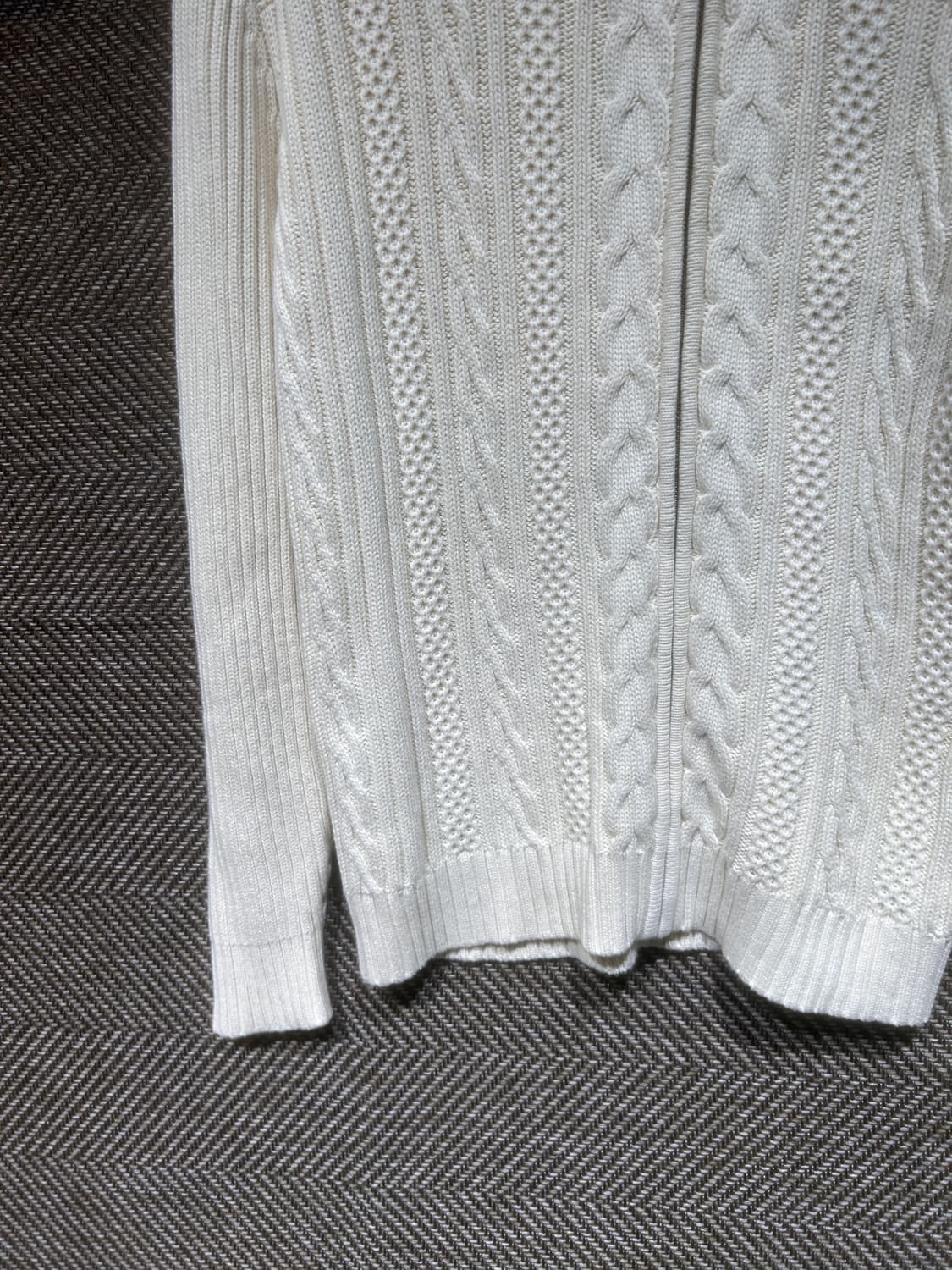 올드갭 언발란스 패턴 니트집업 상품이미지4