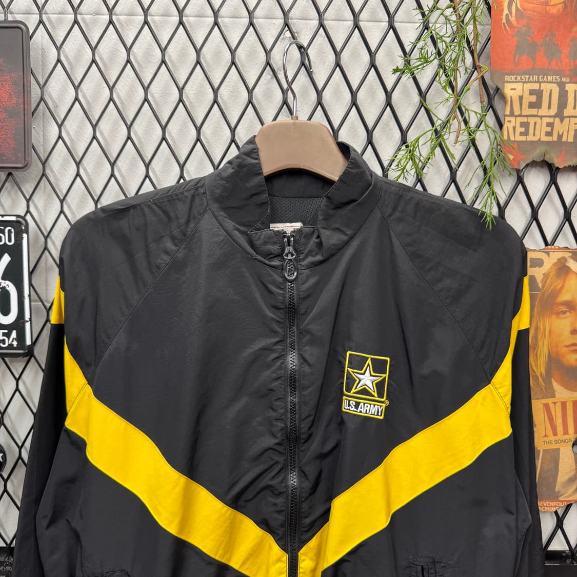 U.S. ARMY 미군 바람막이 전면 스타 로고 포인트 블랙 옐로 상품이미지3