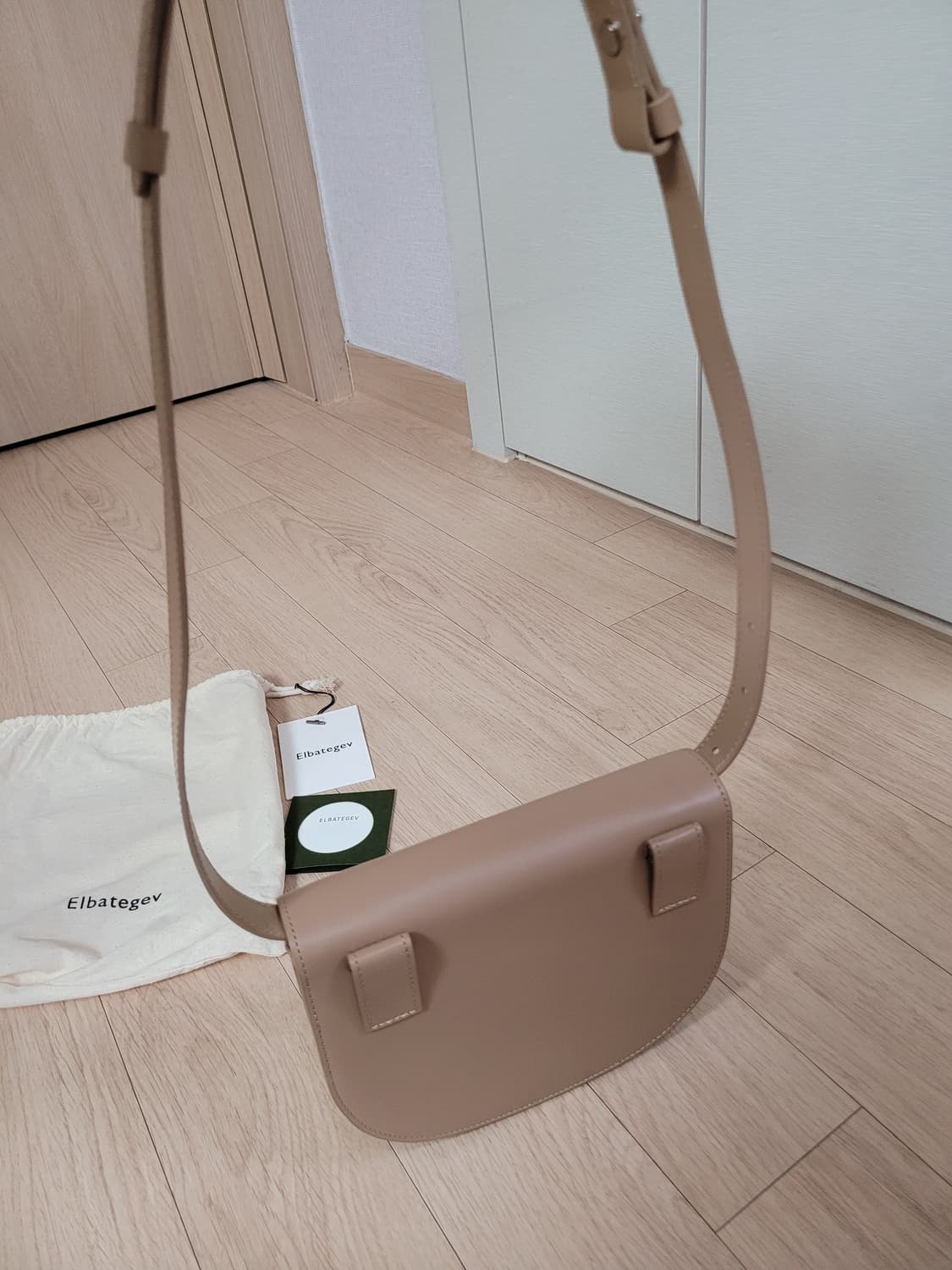 엘바테게브 Elbategev 미니백 샌드 (크로스백) 상품이미지7
