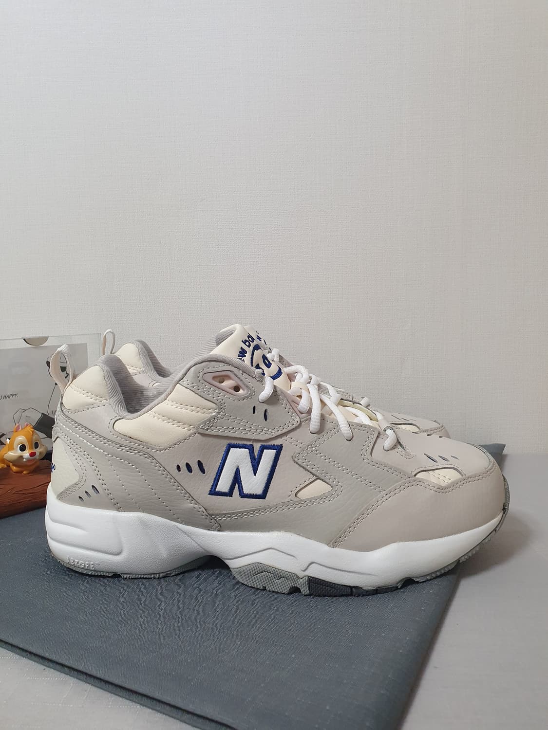 무료배송/뉴발란스 608 시리즈 크림베이지 /265mm 상품이미지4