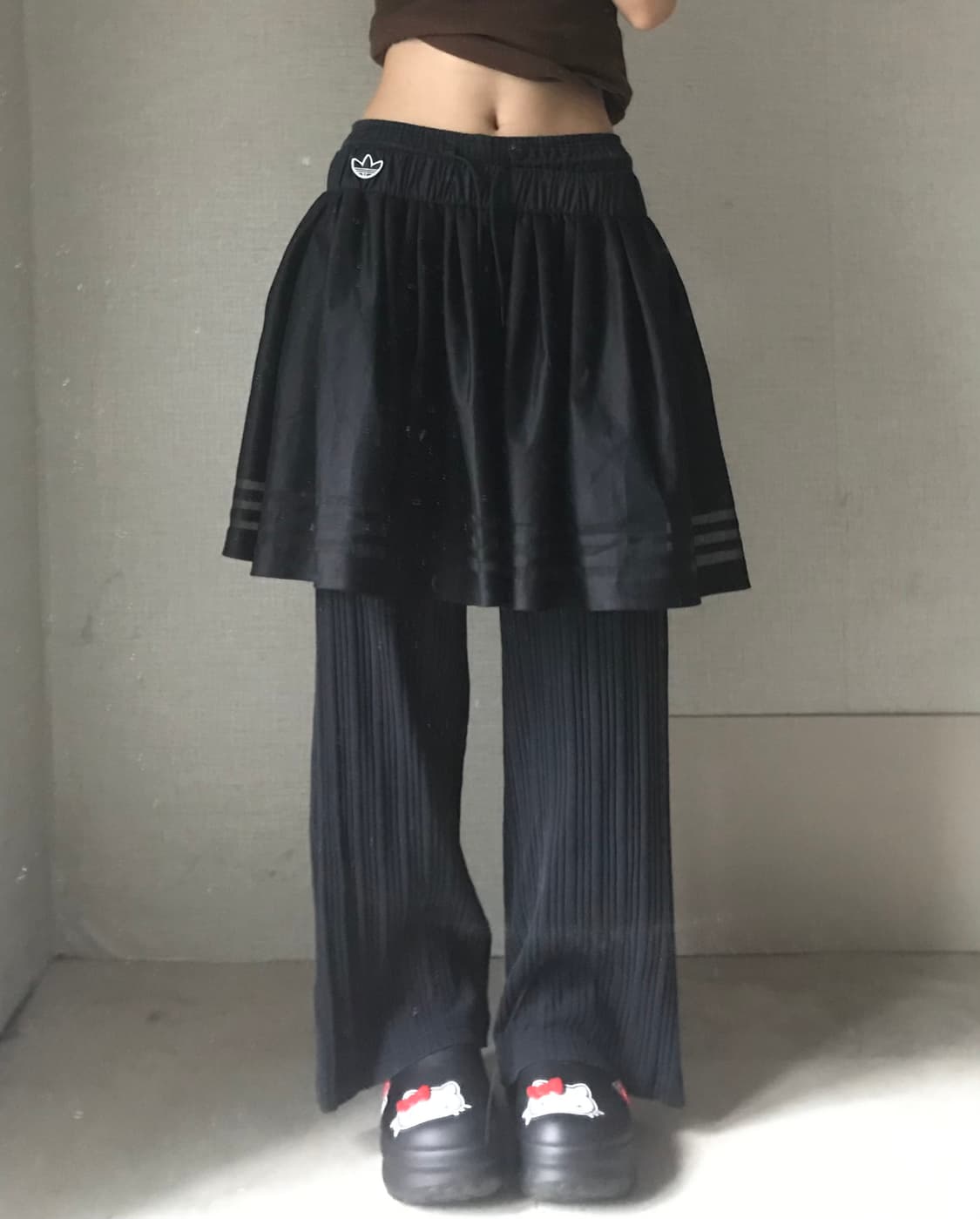 아디다스 블랙 샤스커트 상품이미지1