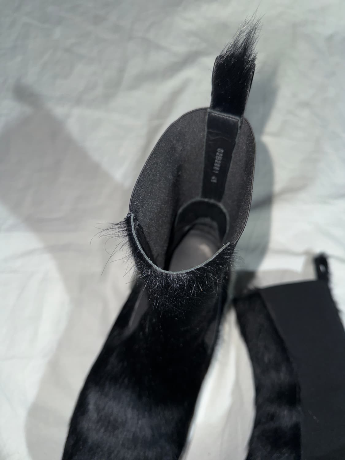 릭오웬스 22SS 포니헤어 ‘bozo’ 트랙터 부츠 상품이미지2