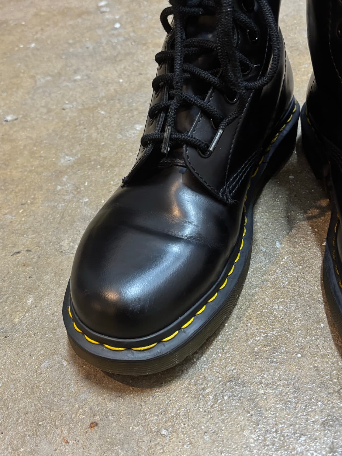 닥터 마틴 1490 스무스 블랙 10홀 상품이미지9