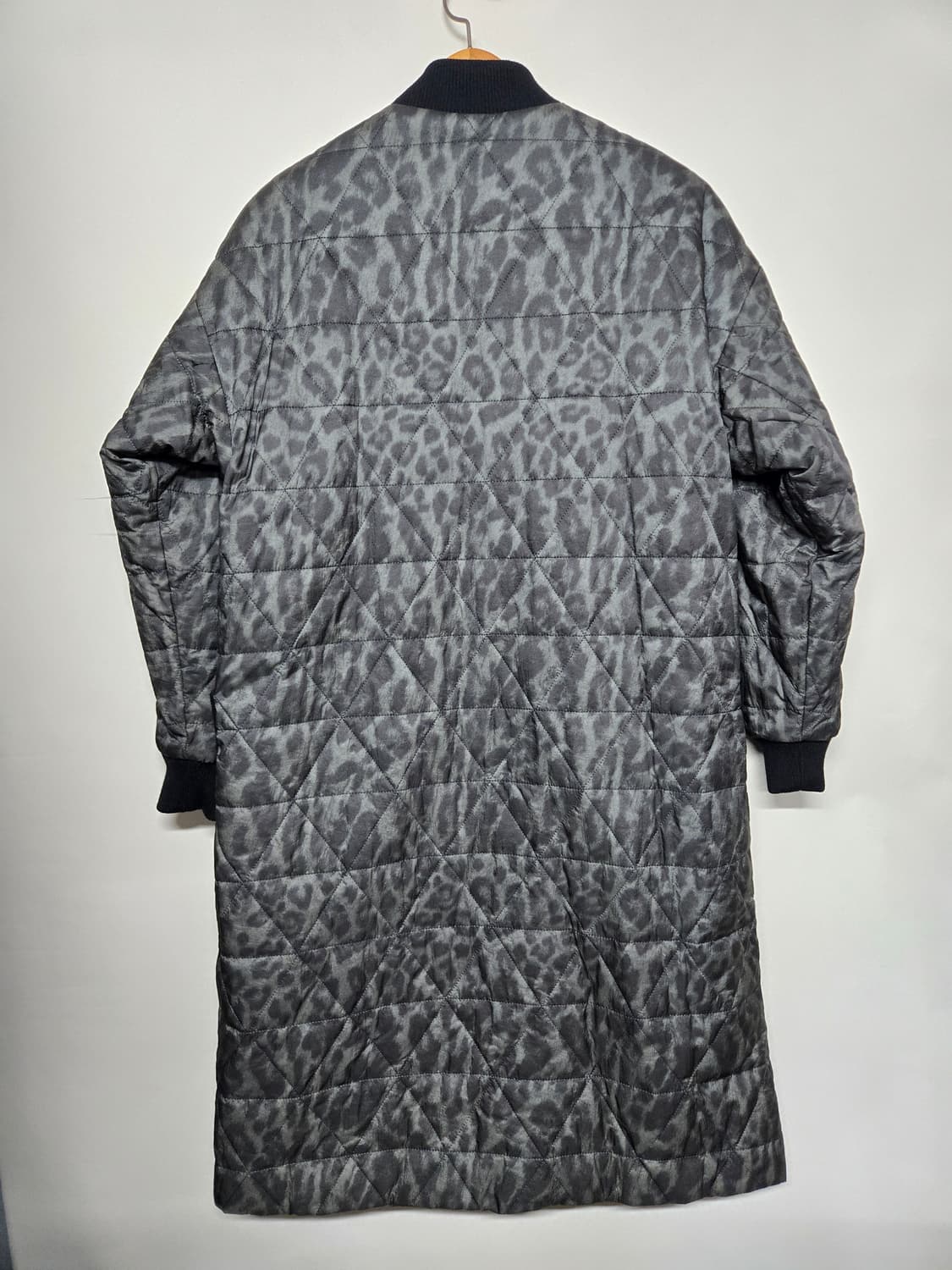 코오롱 스포츠 리버시블 양면 레오파드 시슐레이트  플리스 롱패딩 90 상품이미지5