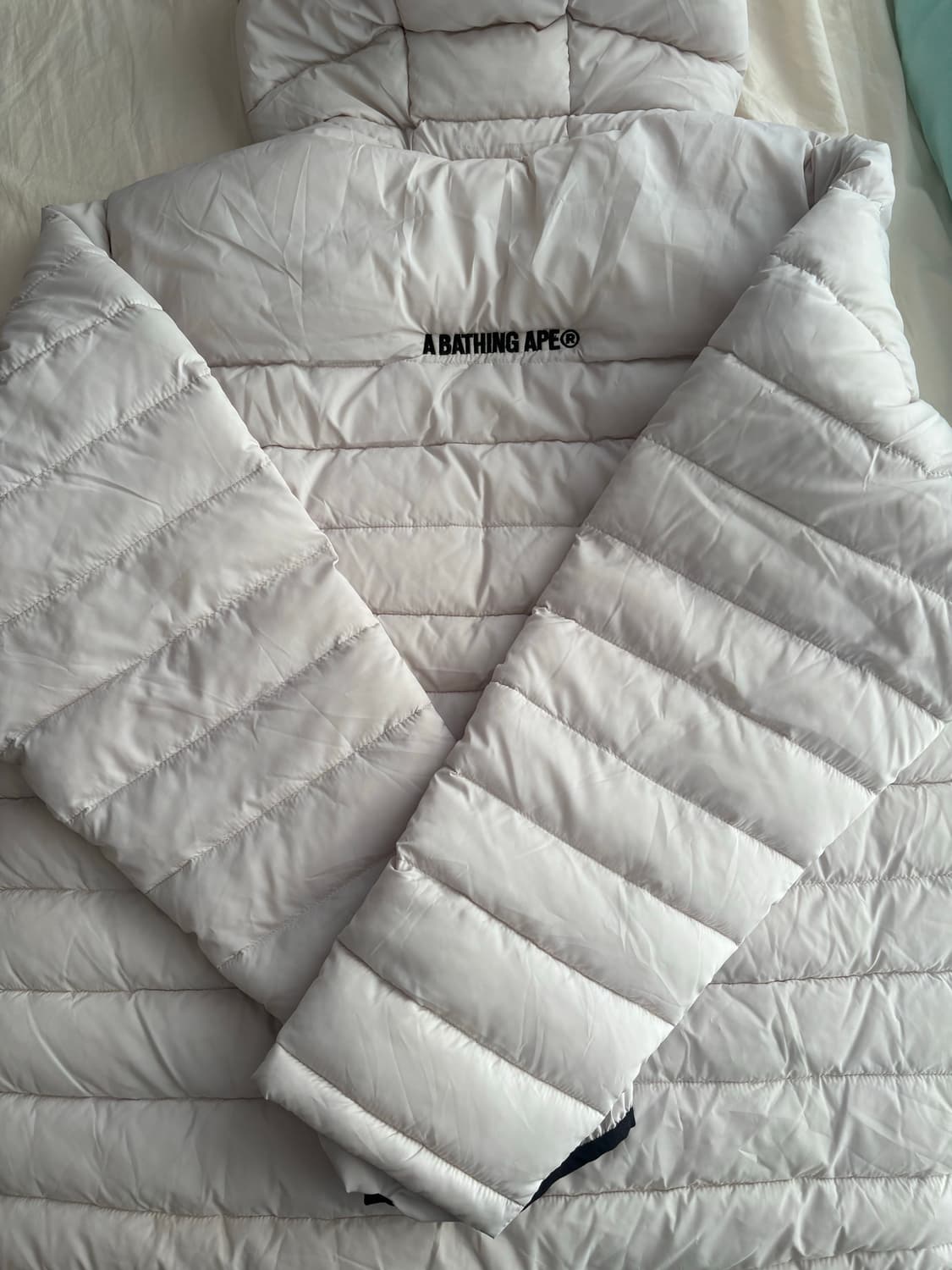 베이프 경량패딩 상품이미지3