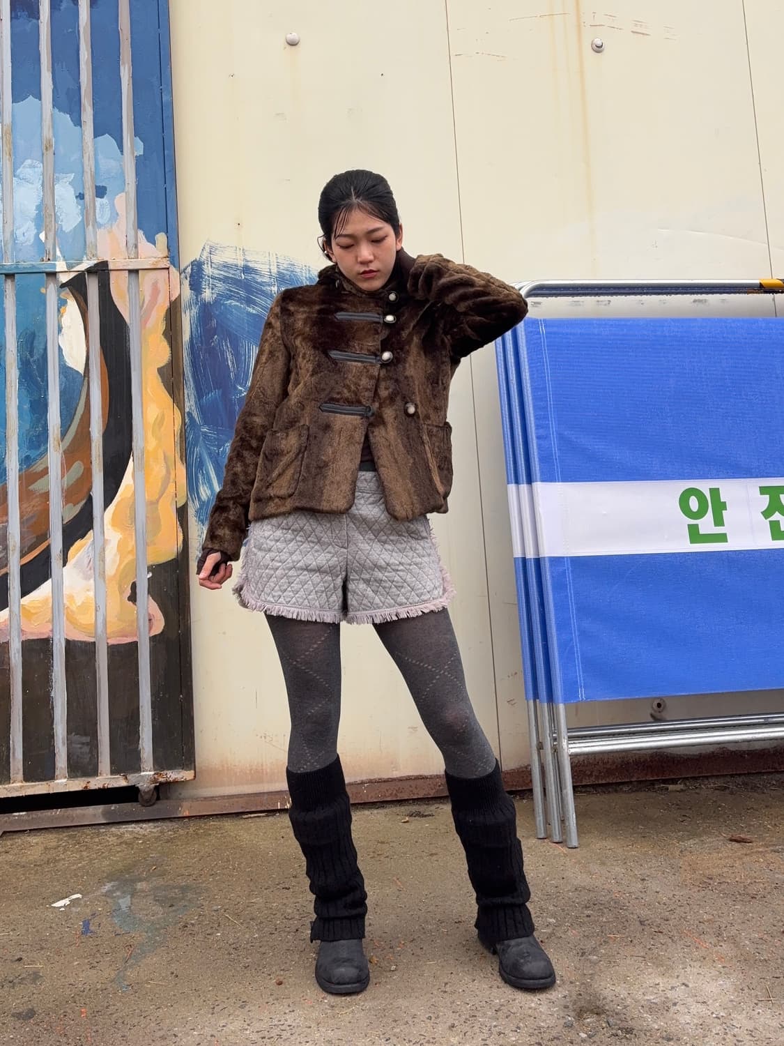 페이크퍼 크롭 후드 재킷 상품이미지3