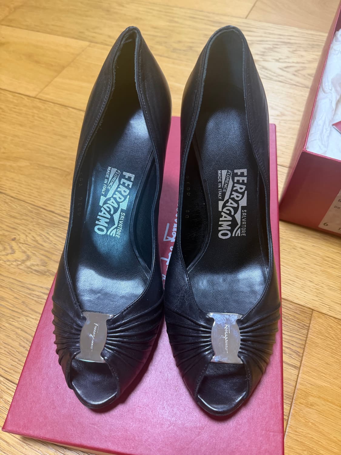 페라가모 여성 오픈토 힐 상품이미지2