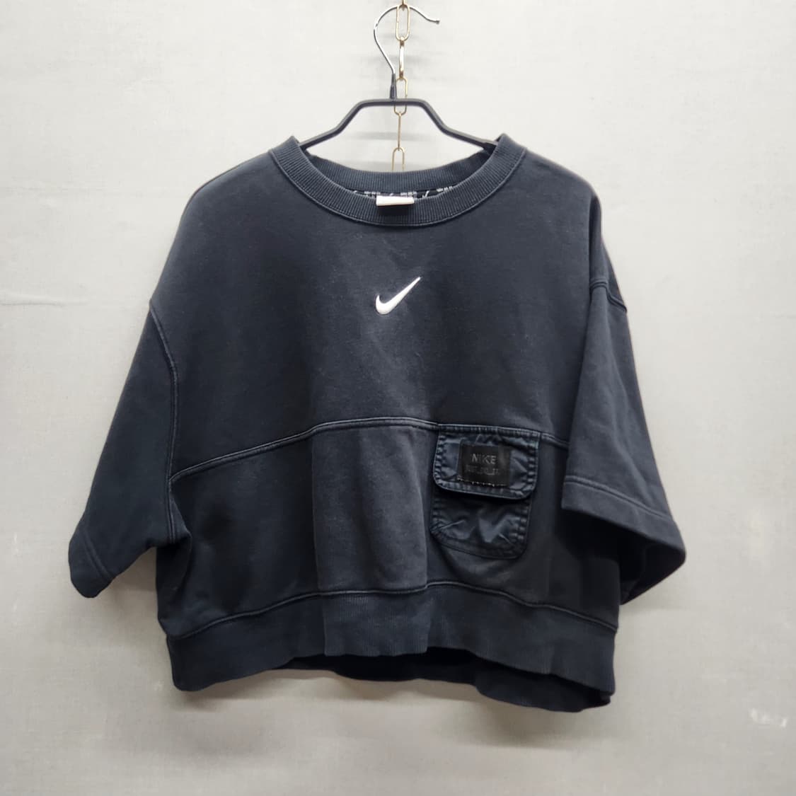 나이키 미들로고 유틸리티 크롭 반팔티 XL(XL) 상품이미지1