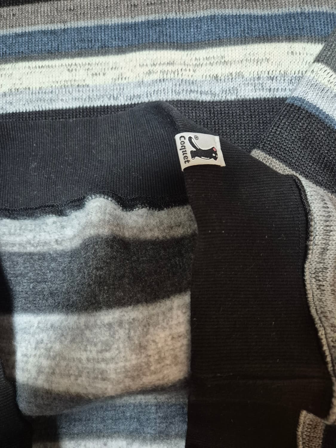 코케트 [레서팬다] 실루엣 로고 니트 스웨트셔츠 차콜 [오버핏] 21VE 상품이미지8