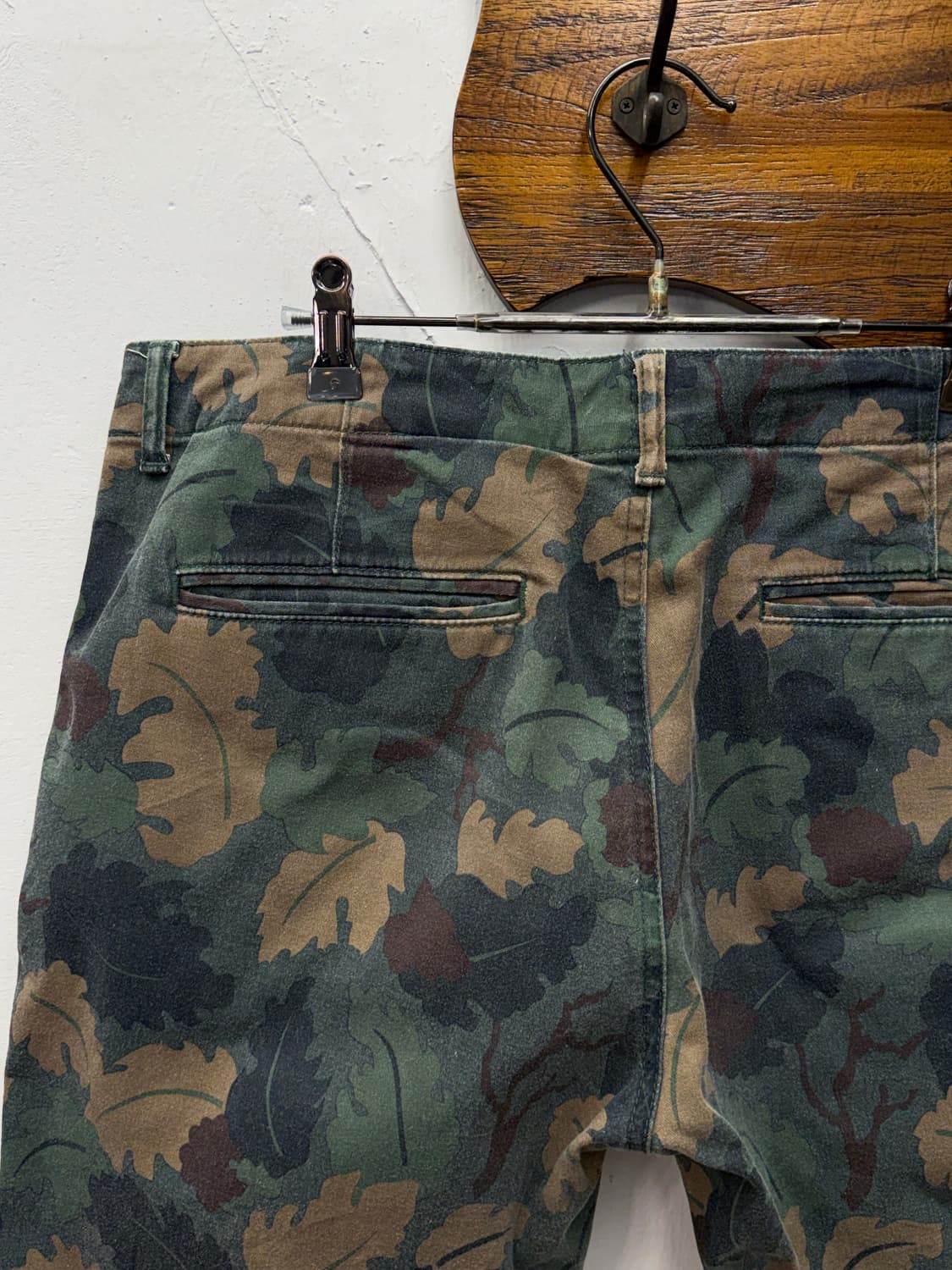 BEAMS HEART Camouflage Leaf Pattern Shor 상품이미지5