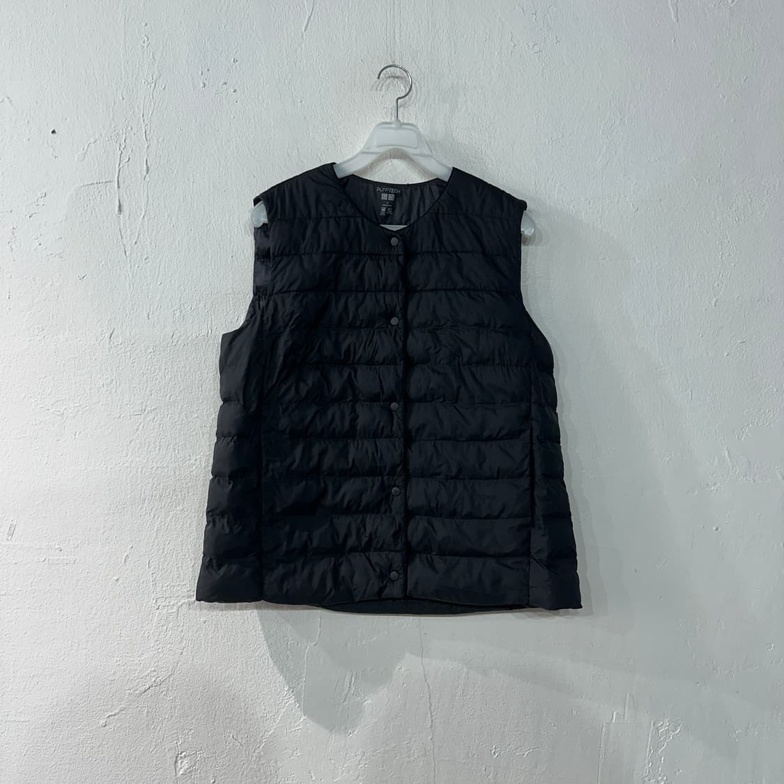 유니클로 퍼프테크 경량패딩조끼 여성L 상품이미지1