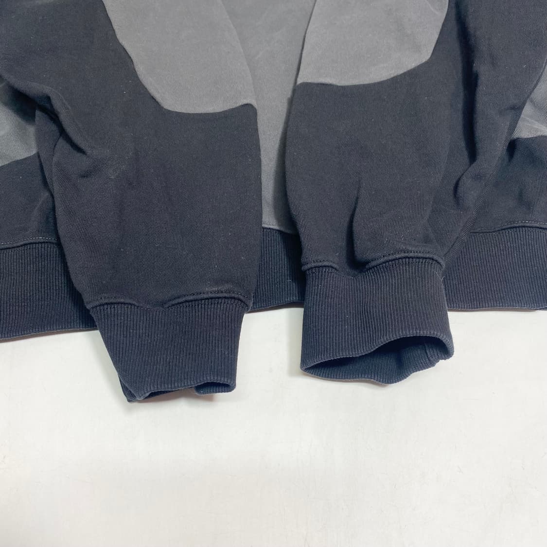 크리틱 아카이브 맨투맨 L 상품이미지5