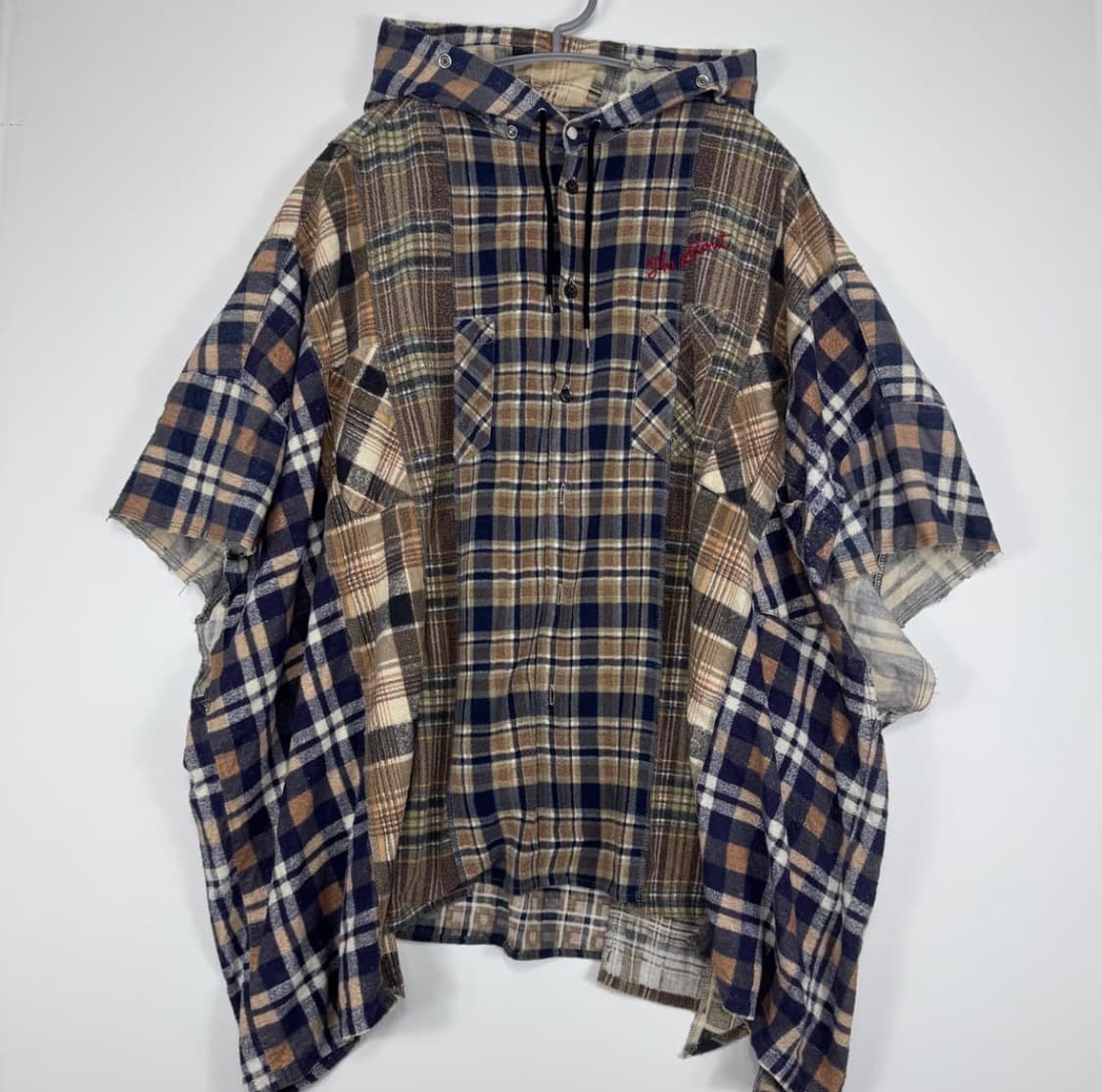 [os] 더 솔로이스트 리메이크 판초 플란넬 후드 셔츠 상품이미지1