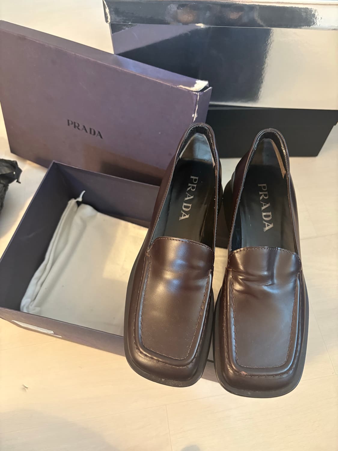 프라다 플랫폼 로퍼 브라운 상품이미지1