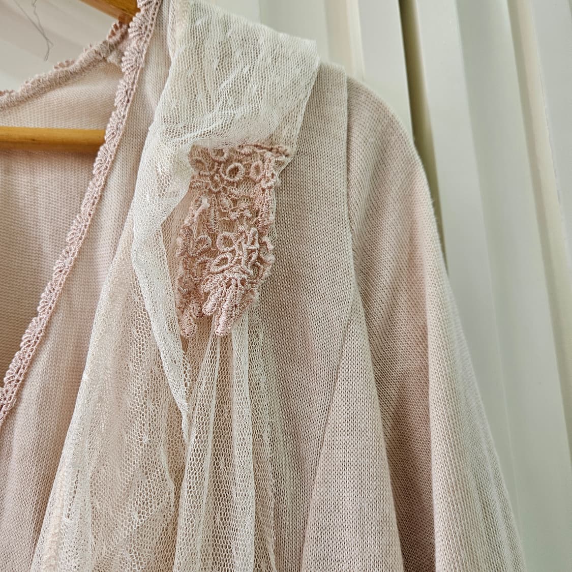 엑시즈팜 레이스 드레이프 롱 가디건 상품이미지4