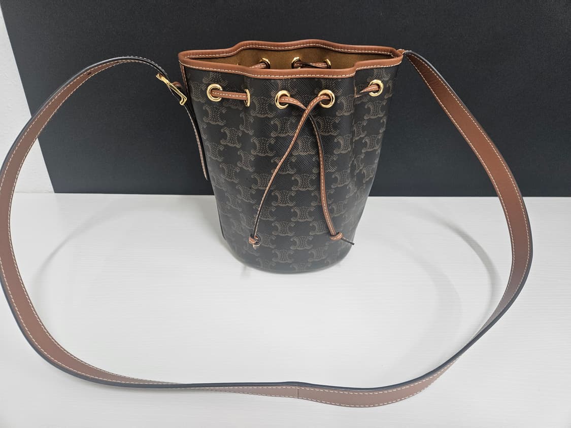 셀린느 트리오페 버킷백 브라운 숄더백(상태좋음) 상품이미지2