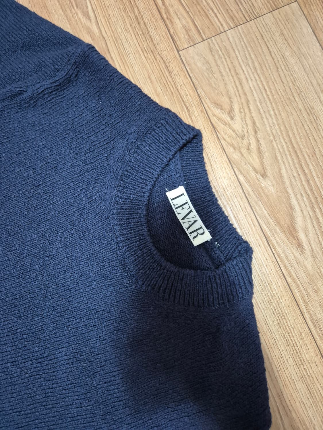 르바 Levar 부클 반팔 니트티 (네이비) 상품이미지3