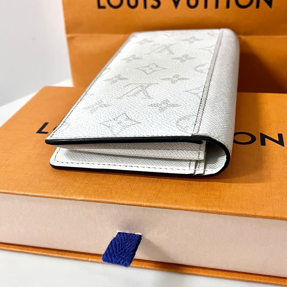 [S급/정품] 루이비통 화이트 옵틱 브라짜월릿 장지갑 상품이미지10